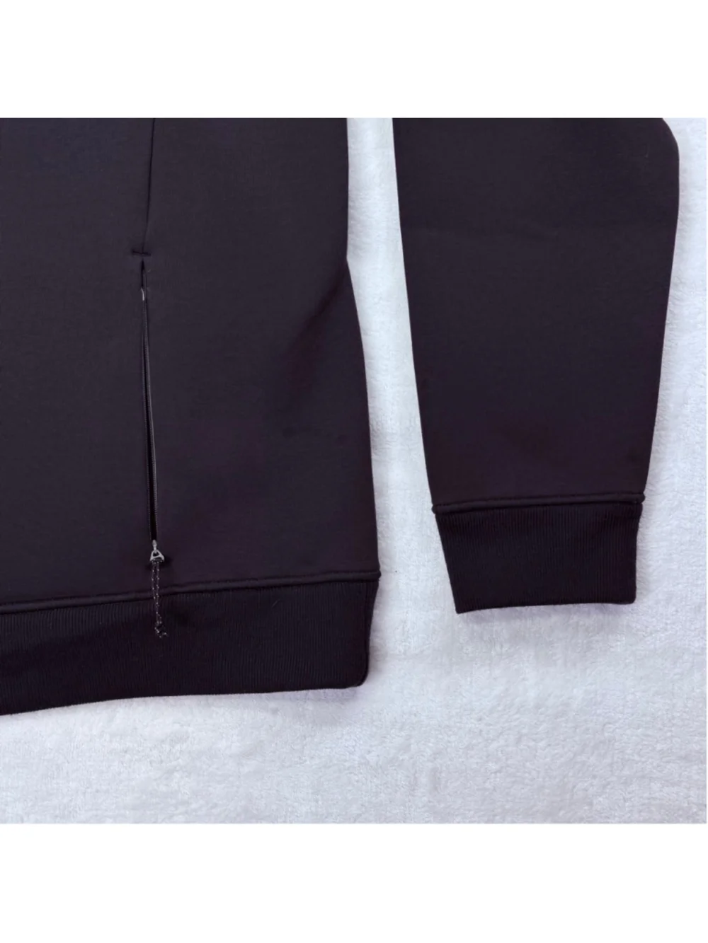 Men's LL Bean Black Hoodie Sweatshirt Medium Regular Slightly Fitted